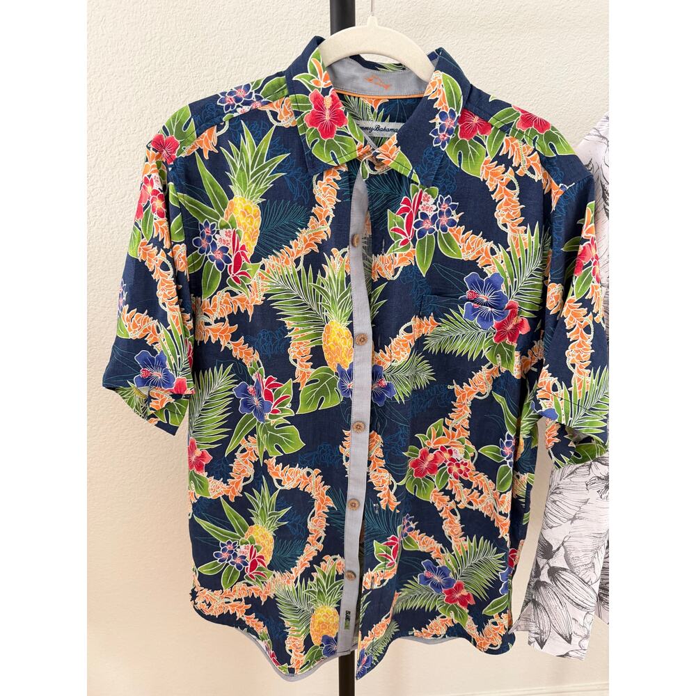 Tommy Bahama Vacation Bundle Men's Large - Picture 2 of 10
